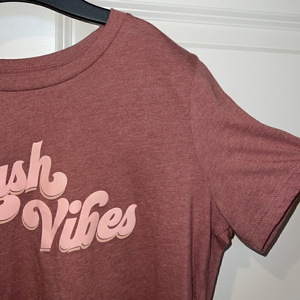 LASH VIBES TEE 😍 - Picture 3 of 5